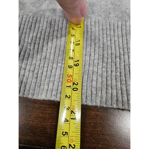 AQUA Cashmere Womens Cardigan Size XS Gray Button Front Long Sleeve Sweater - Picture 4 of 5